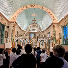 Les élèves de 3e année au Musée canadien de l’histoire dans une chapelle